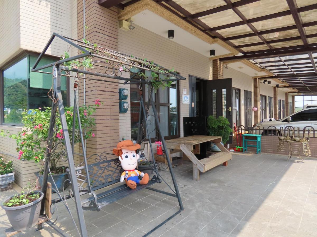 No.1 Shelter Bed & Breakfast Toucheng Bagian luar foto